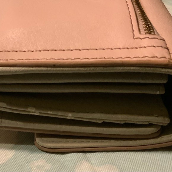 Fossil Wallet Peach - Picture 8 of 9